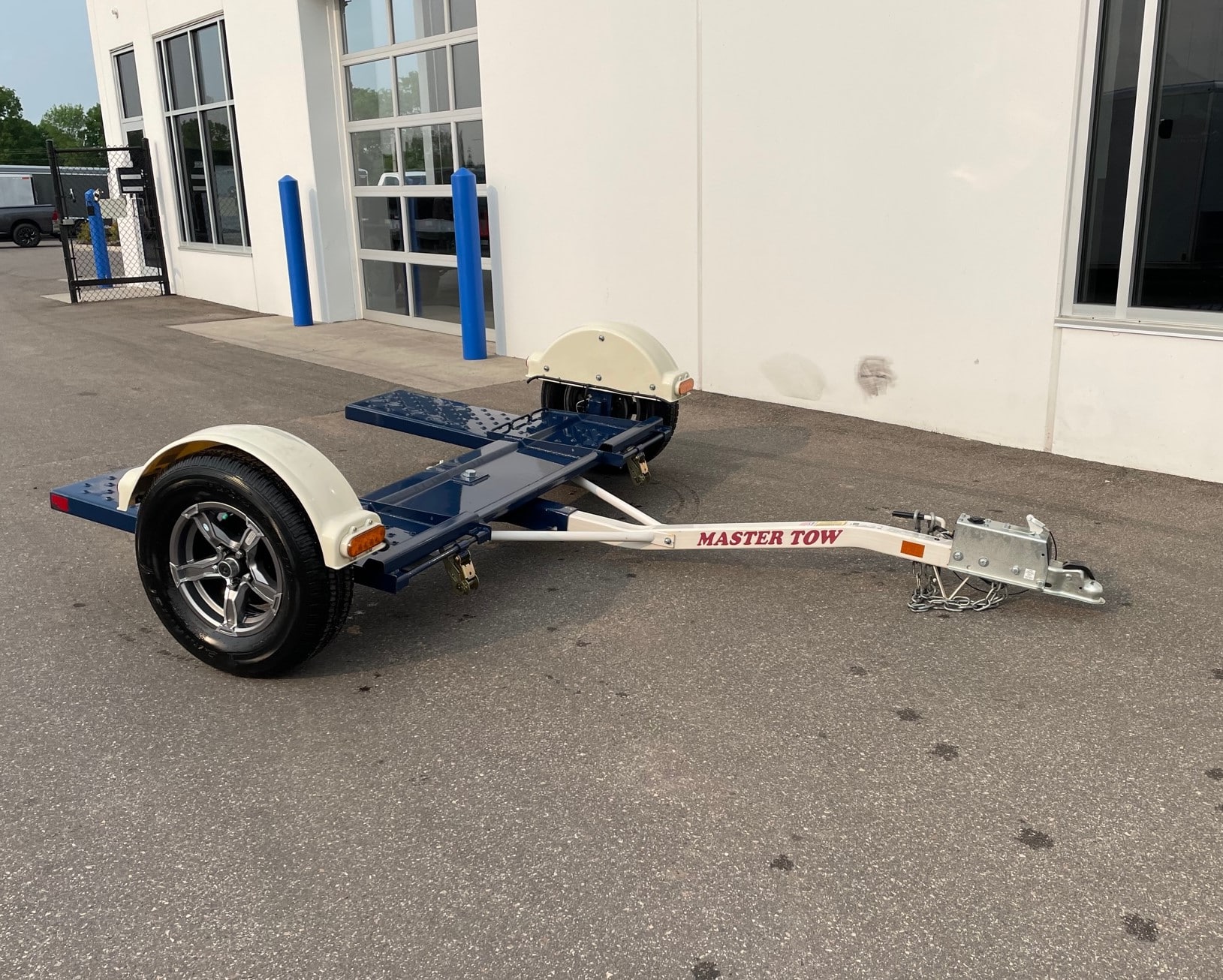 Tow Dolly with Surge Brakes – Tow Smart Trailers